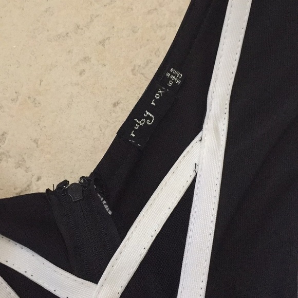 Black dress with white piping and deep mesh front - Picture 3 of 4